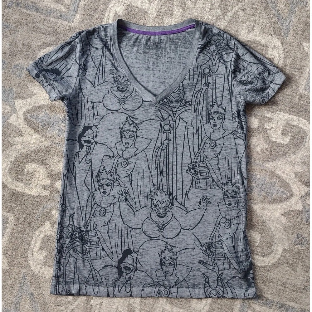 DISNEY VILLAINS Womens S-M Shirt  Printed V-Neck Short Sleeve Jersey Gray